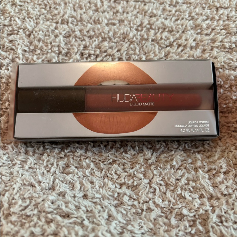 Huda Beauty Liquid Matte Lipstick - Rich Brown